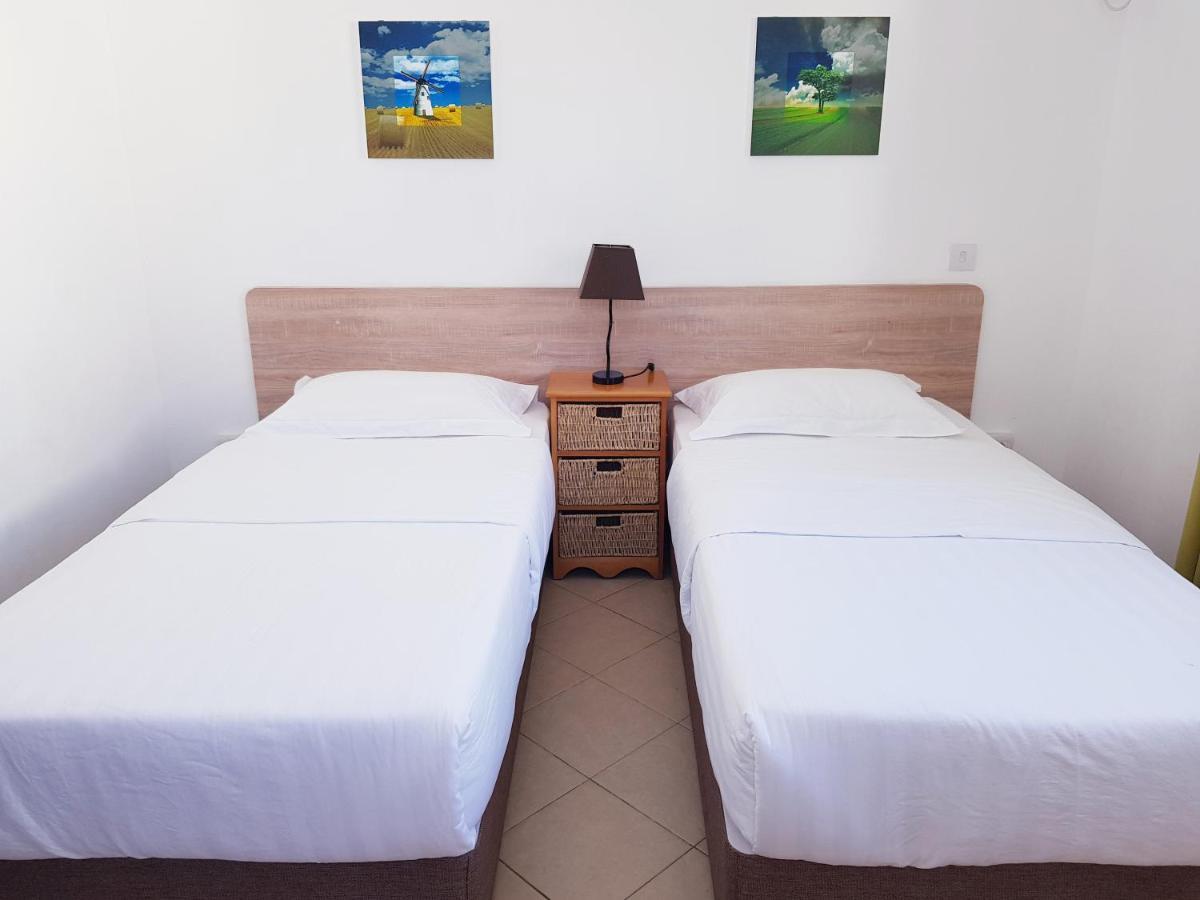 La Perla Holiday Apartments Pereybere Beach ภายนอก รูปภาพ